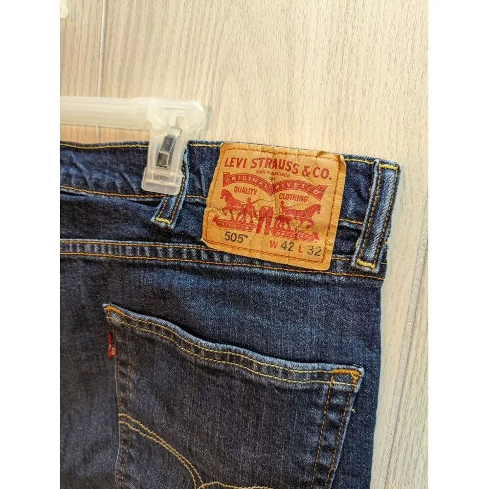 Levis 505 W42 L32 | Levis 505 Regular 42 W x 32 L | Levis 505 Dark Wash